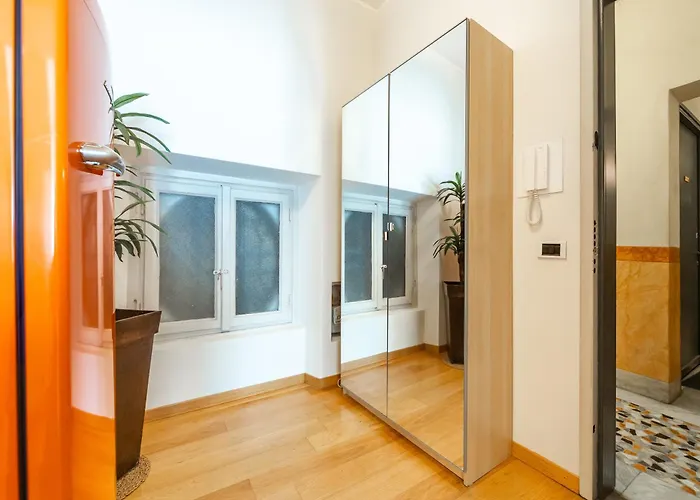 Youhosty - Arco Della Pace Apartment *
