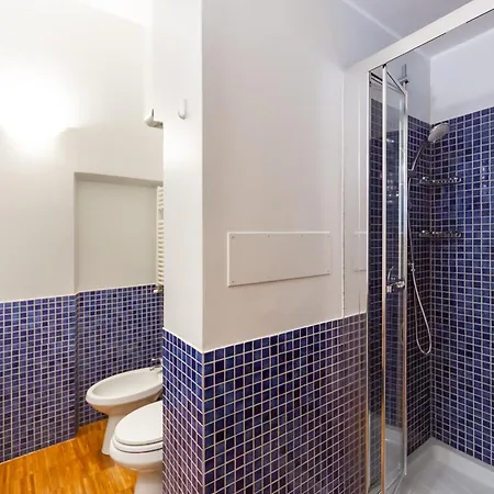 Youhosty - Arco Della Pace 밀라노